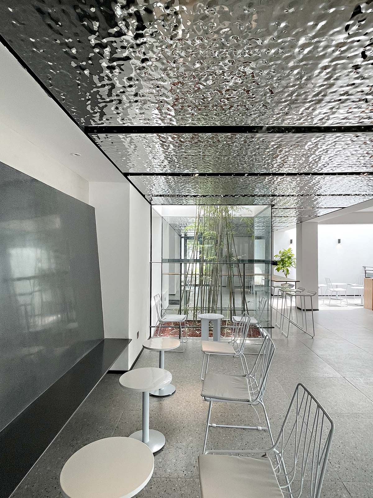 y.ad studio converts office building into a light-filled conference center in Kunshan