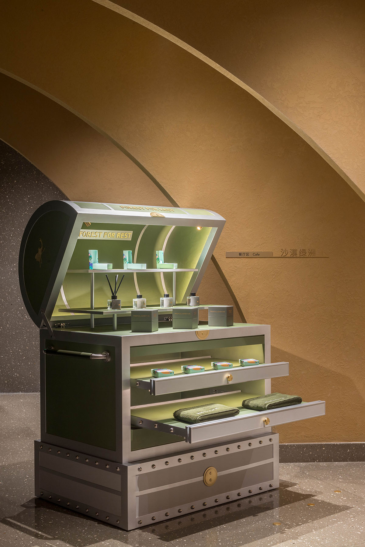 Leaping Creative reveals new leisure & wellness center in Chongqing, China