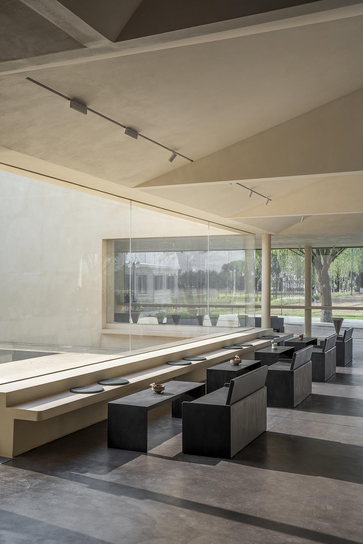 Archstudio completes Songmont Space by framing the courtyard in Beijing