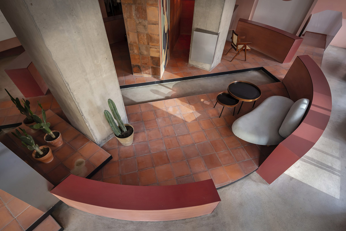 Boundary Space Design creates pinkish and romantic interior for fashion store in Xi'an