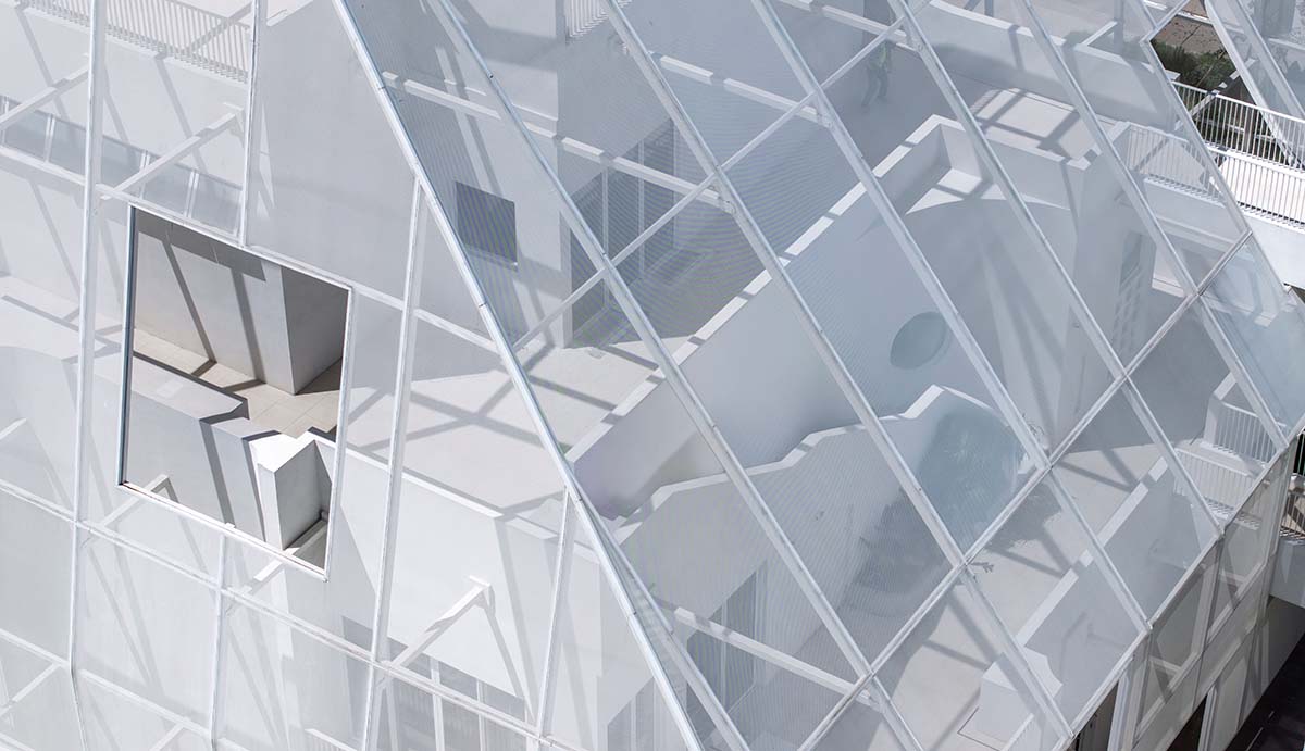 Wutopia Lab built an art gallery enveloped by Ferrari membranes to resemble