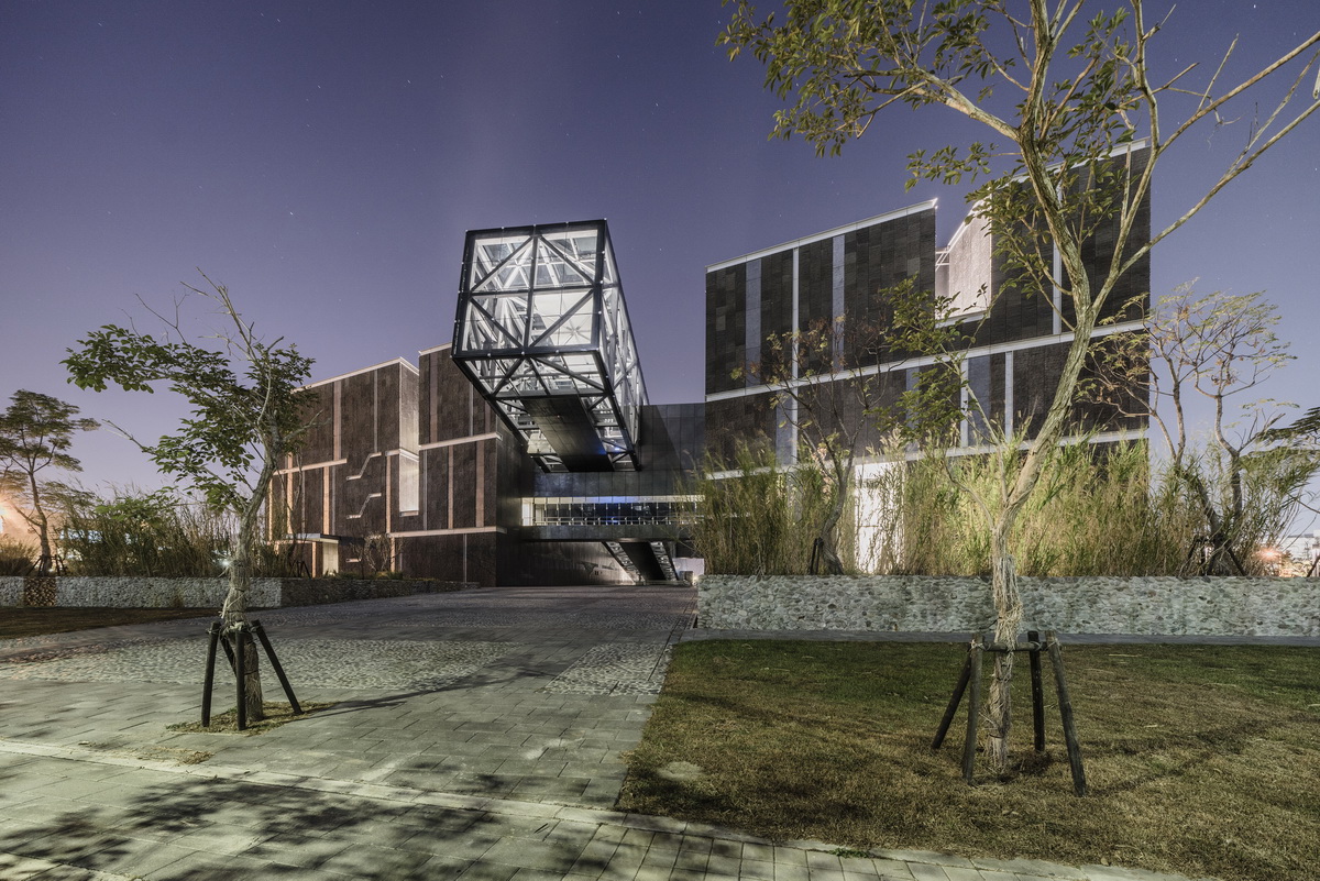 A New Taiwan Museum Under the Interweaving of Two Orders