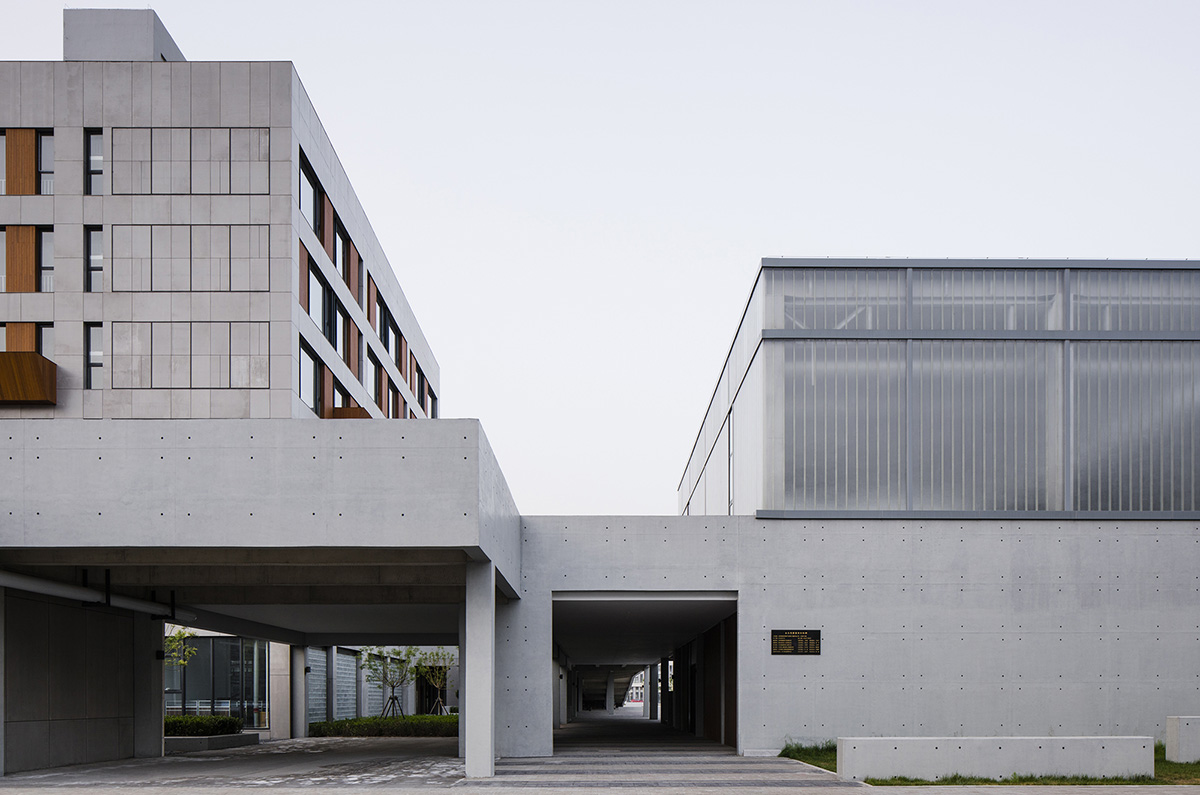 y.ad studio completes production center for clothing industry in Cangzhou, China