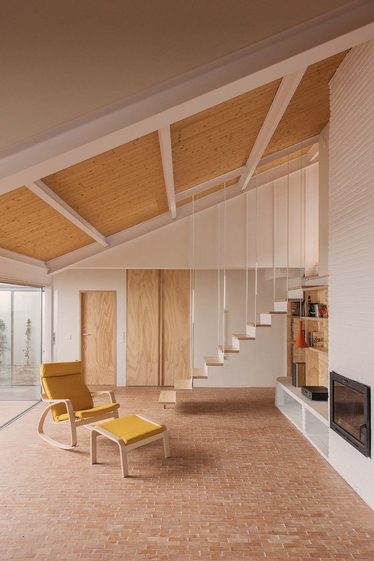 This house interacts with light and space, dimming to create a harmonious architectural experience