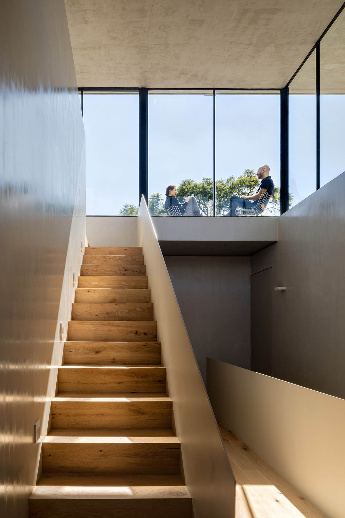 PPAA Arquitectos built compact concrete house with large private terrace in Mexico City