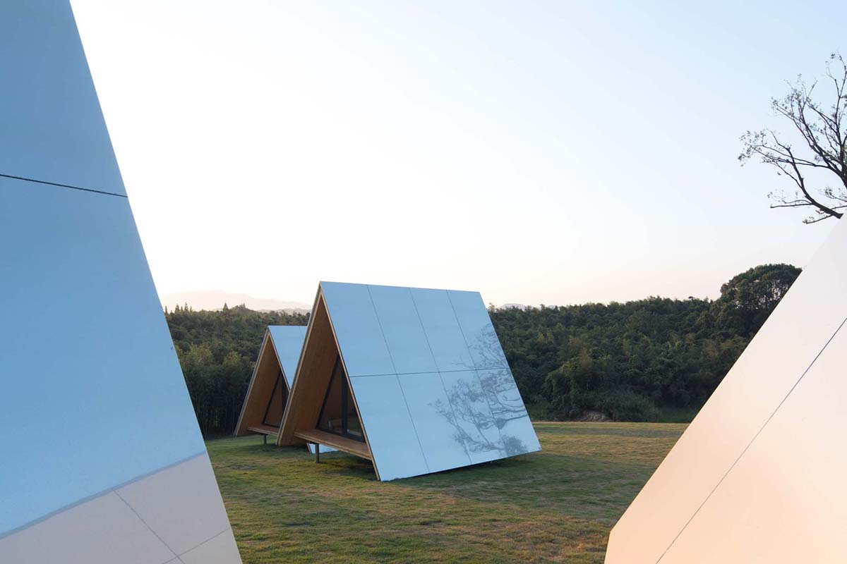 Wiki Tribe cabins, made of modular wooden system, have been built with local participants in Huzhou