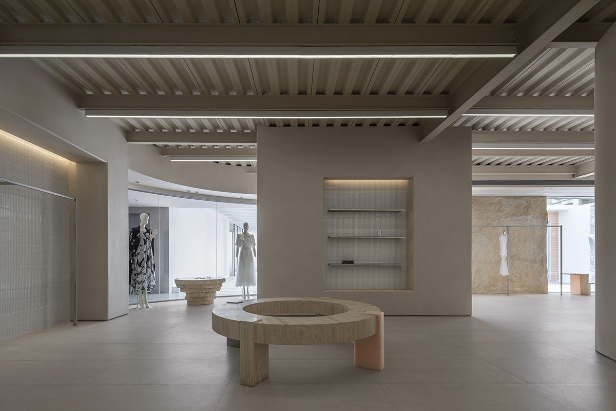 LubanEra Design completes Resoul Photography Base & Concept Store in Zhongshan