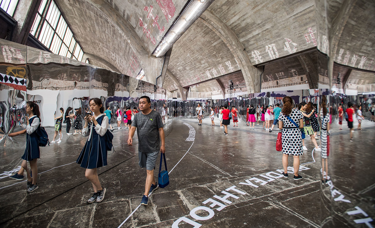 AMO's first exhibition design in Beijing explores different modes of selfie-culture