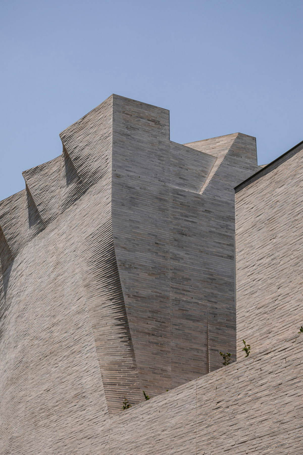 Durbach Block Jaggers and John Wardle Architects create undulating facade for Phoenix Central Park