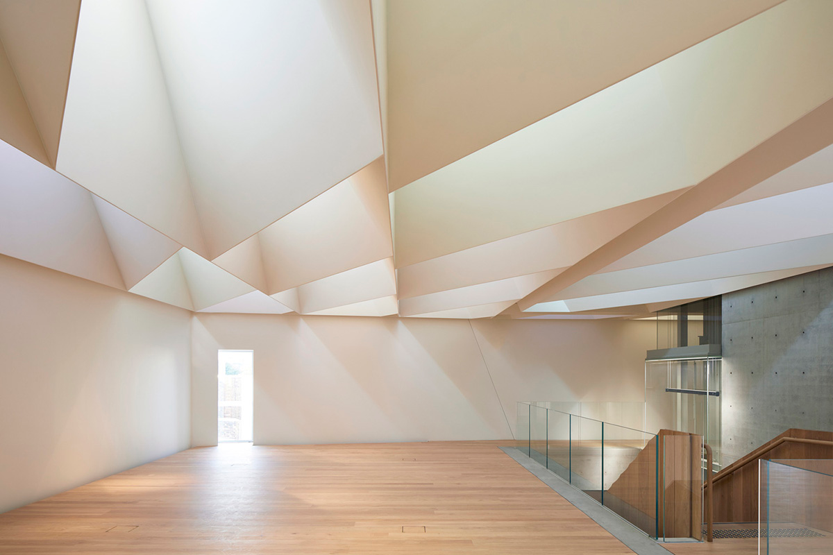 Durbach Block Jaggers and John Wardle Architects create undulating facade for Phoenix Central Park