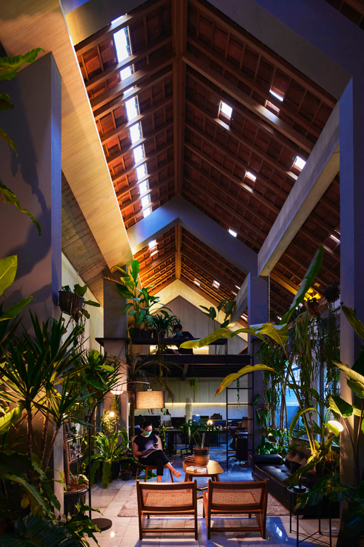 RAD+ar redesigns old vernacular building with tropical architecture as its main office in Jakarta