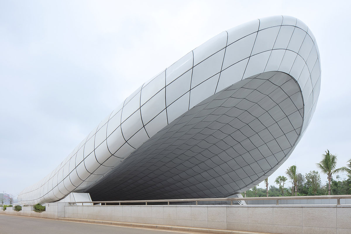 Penda China completes madeleine-shaped portal for Haikou Wenming East Road Tunnel in China