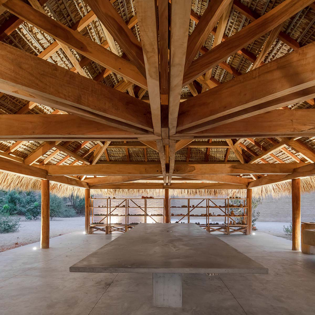Álvaro Siza's Clay Pavilion in Mexico promotes knowledge and techniques of clay material