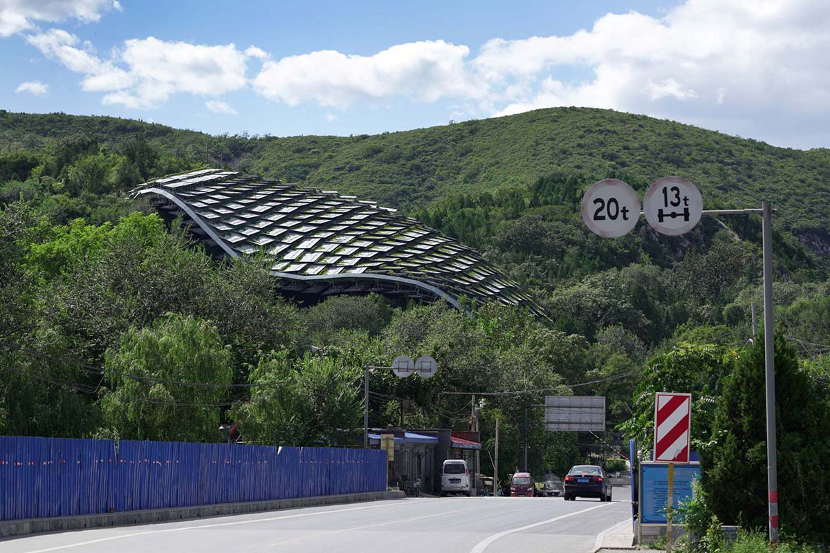 THAD's undulating prefabricated shell protects archaeological site of Peking Man cave in China