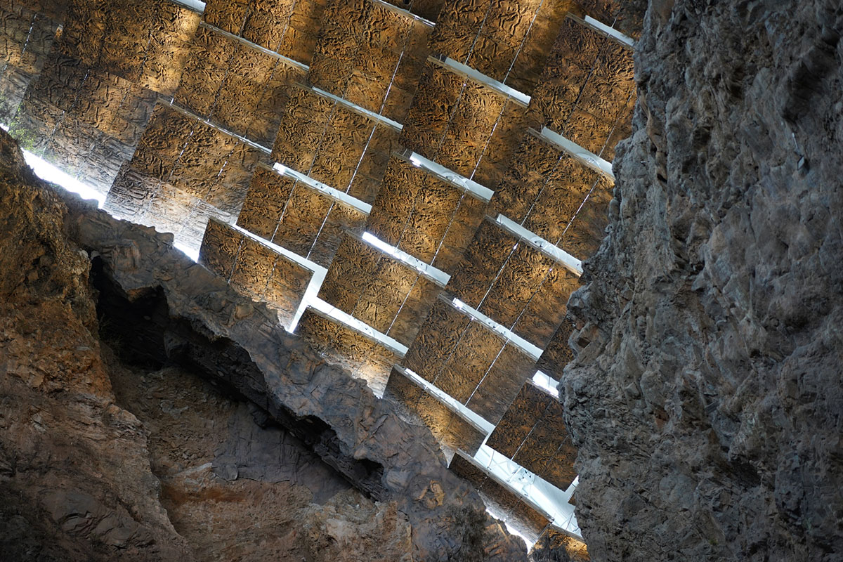 THAD's undulating prefabricated shell protects archaeological site of Peking Man cave in China