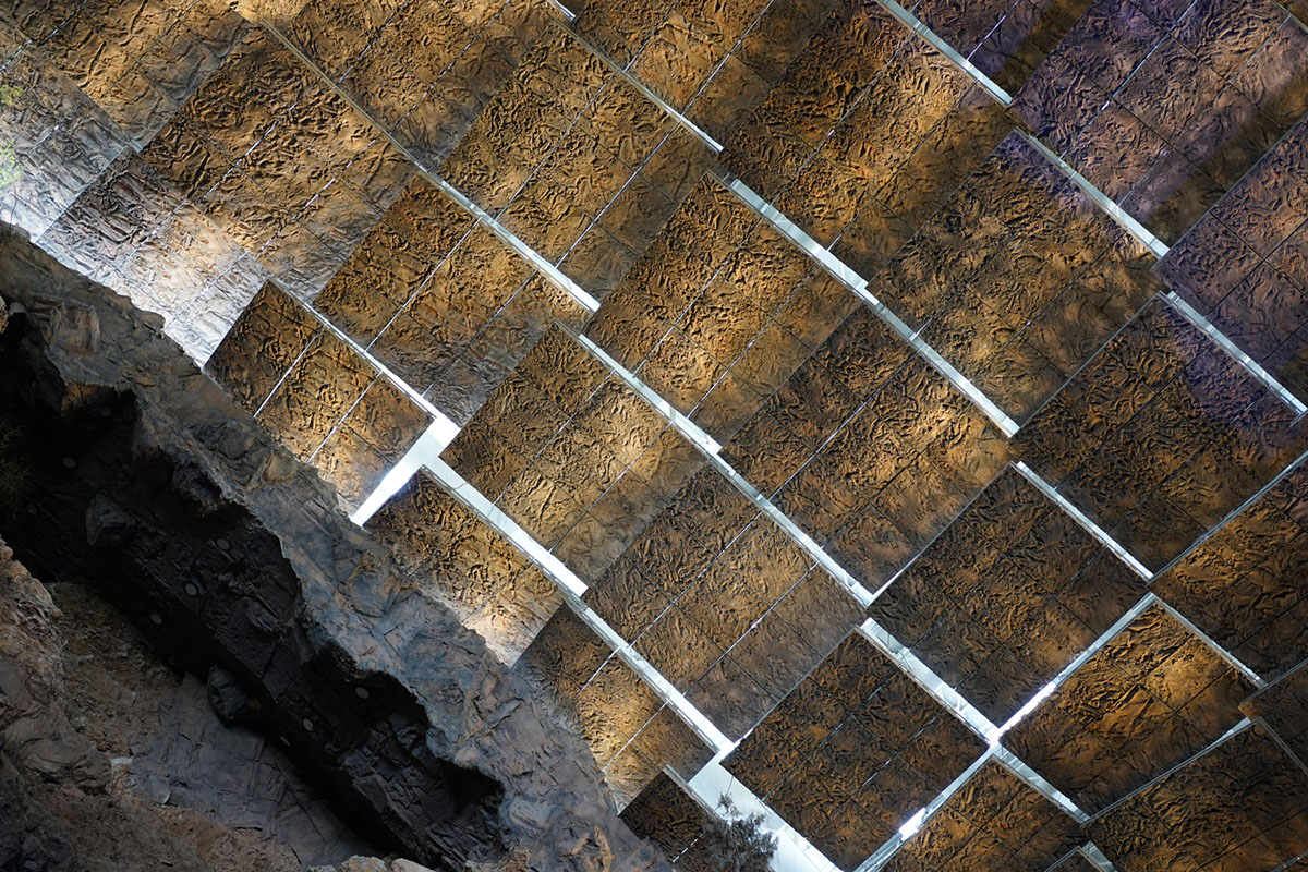 THAD's undulating prefabricated shell protects archaeological site of Peking Man cave in China