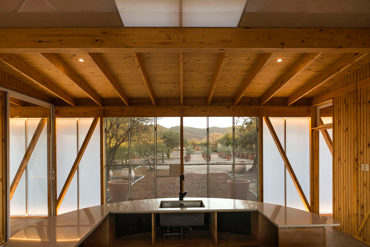 Demo Arquitectos wraps merino wool center pavilion with high-density polycarbonate panels in Chile