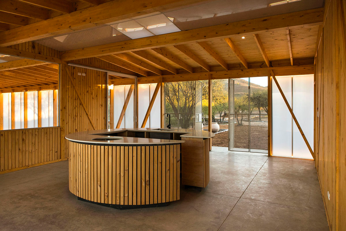 Demo Arquitectos wraps merino wool center pavilion with high-density polycarbonate panels in Chile