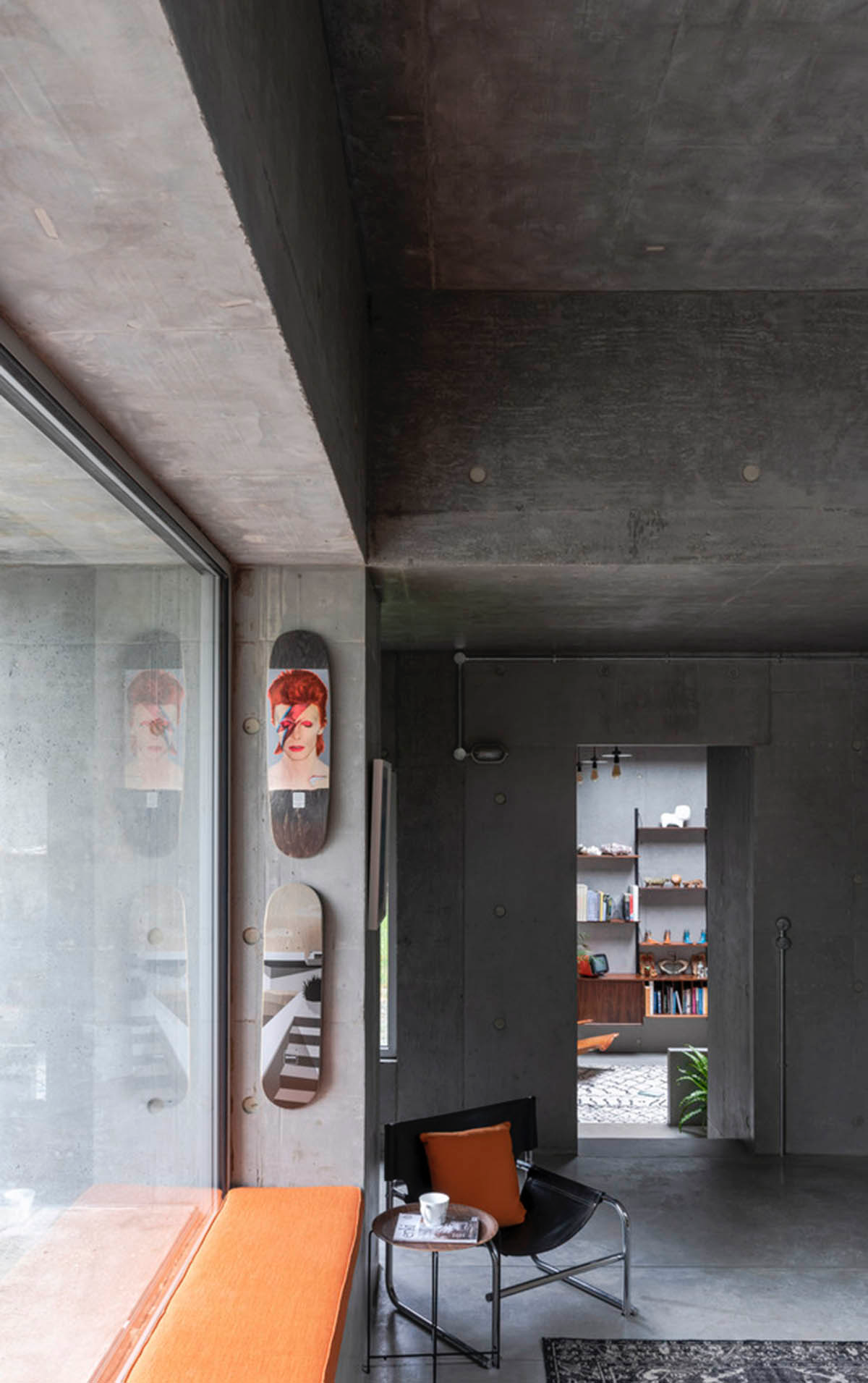 Raw Architecture Workshop interlocks concrete volumes for this family home in Lewes