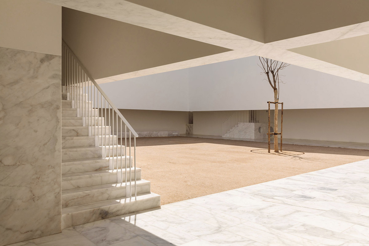 This library and municipal archive create