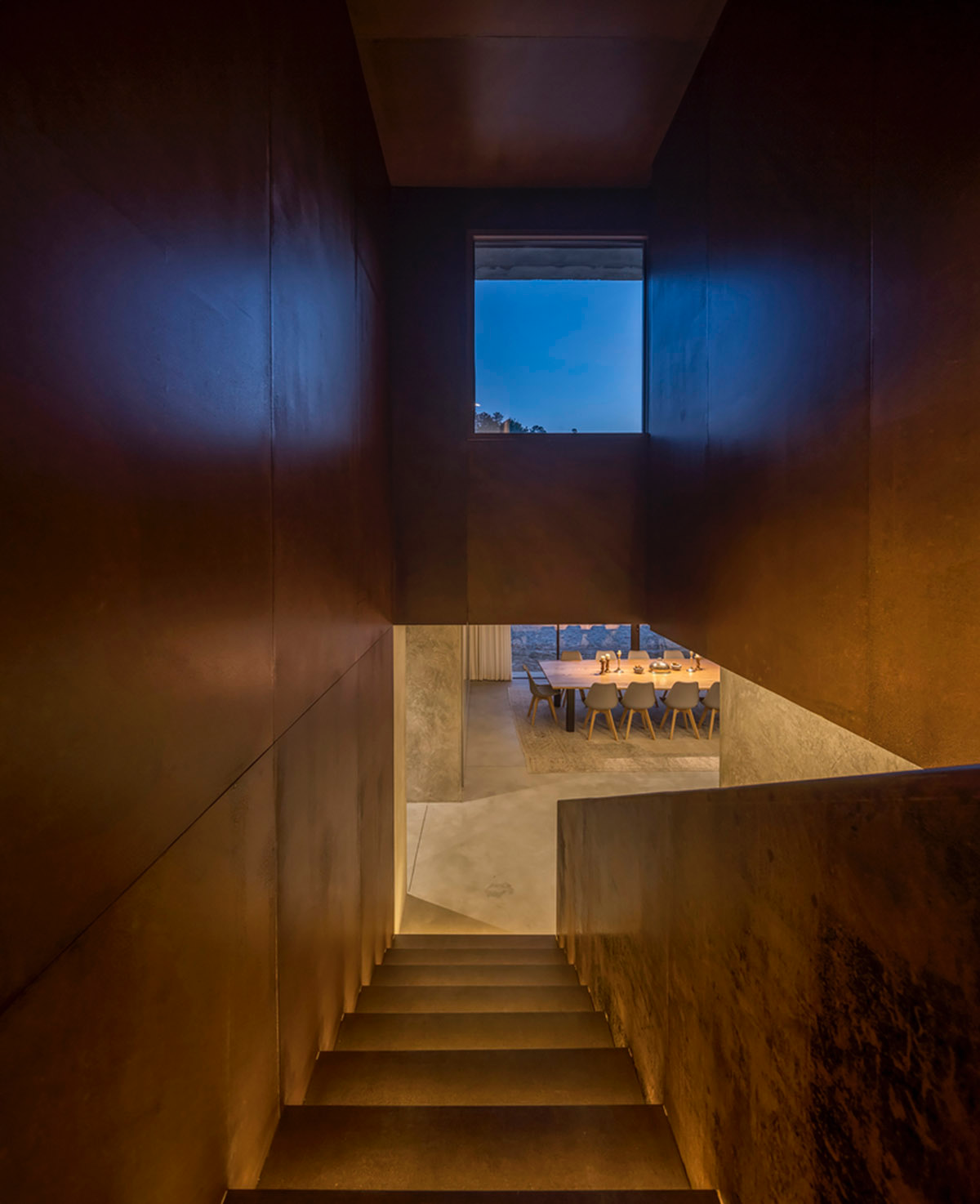 Concrete house by Germano de Castro Pinheiro Arquitectos creates pure balance between old and new