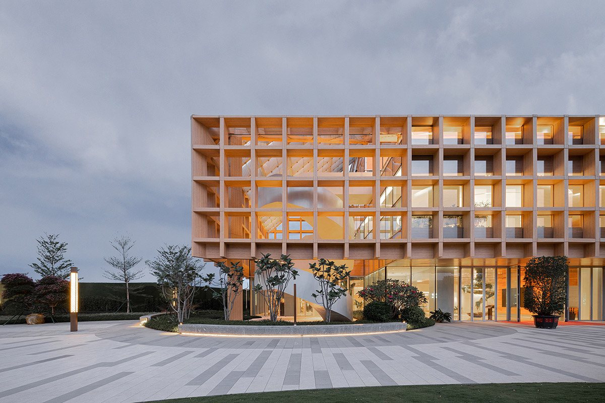 CLOU architects designs Sanya Farm Lab with deep grid modules in China