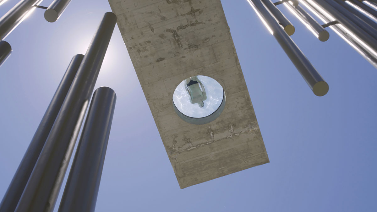 Leisure complex by Clavel Arquitectos features 22-metre cantilevered pool on each side in Spain