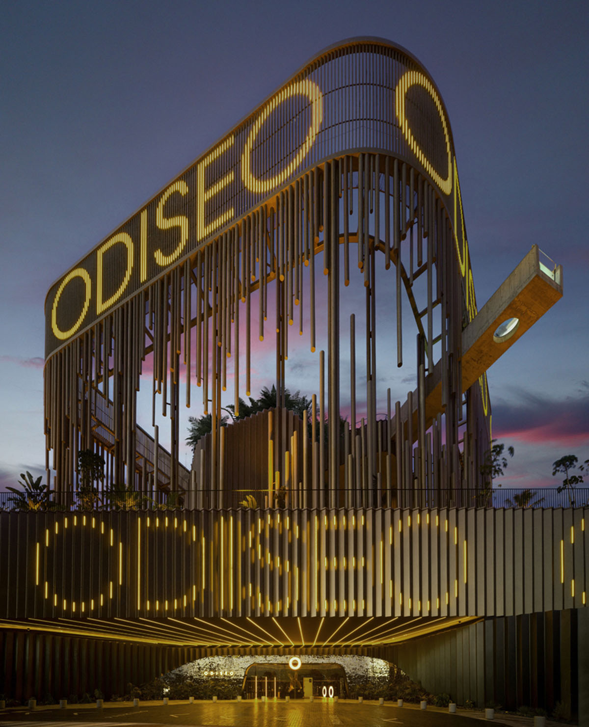 Leisure complex by Clavel Arquitectos features 22-metre cantilevered pool on each side in Spain