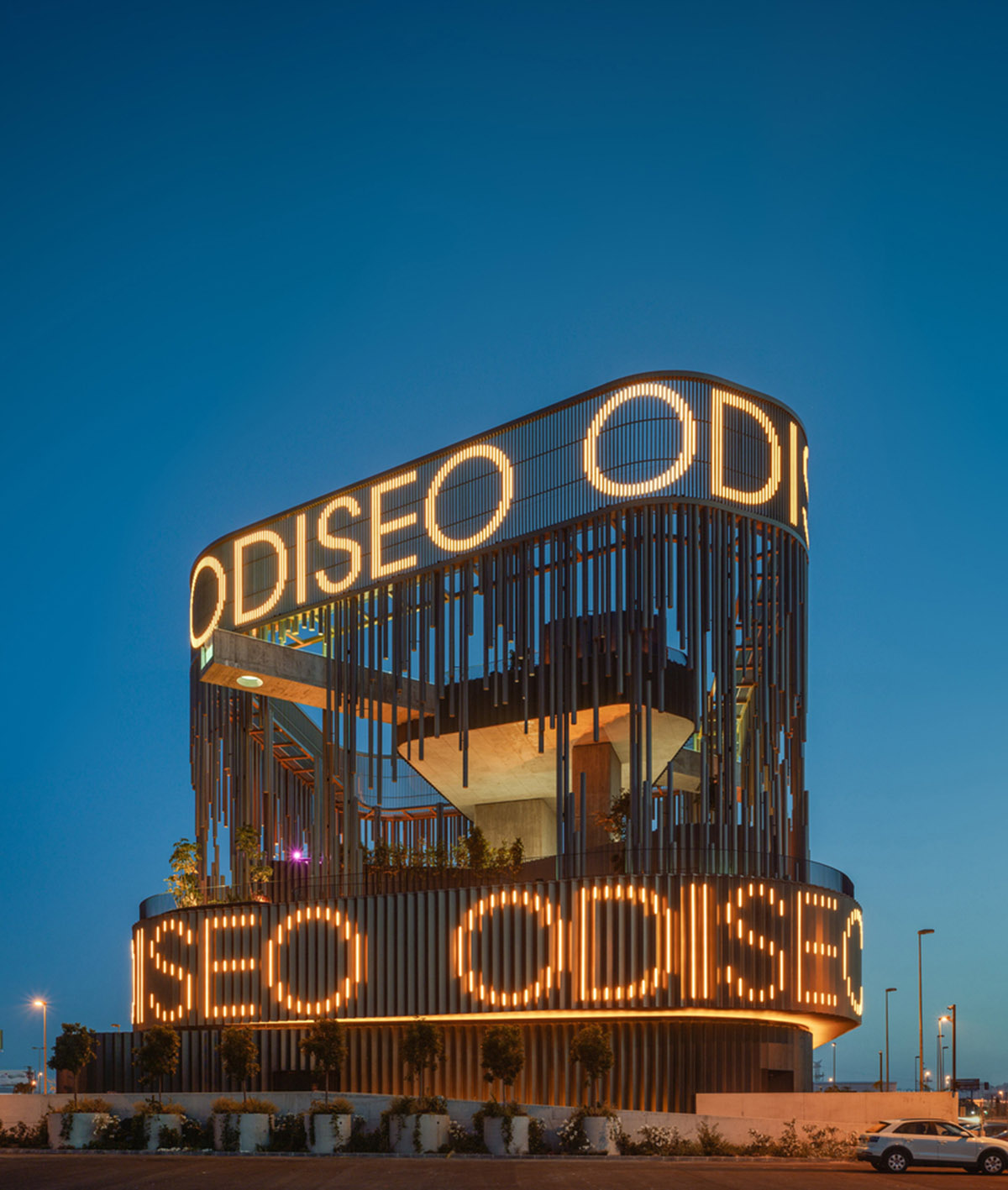 Leisure complex by Clavel Arquitectos features 22-metre cantilevered pool on each side in Spain