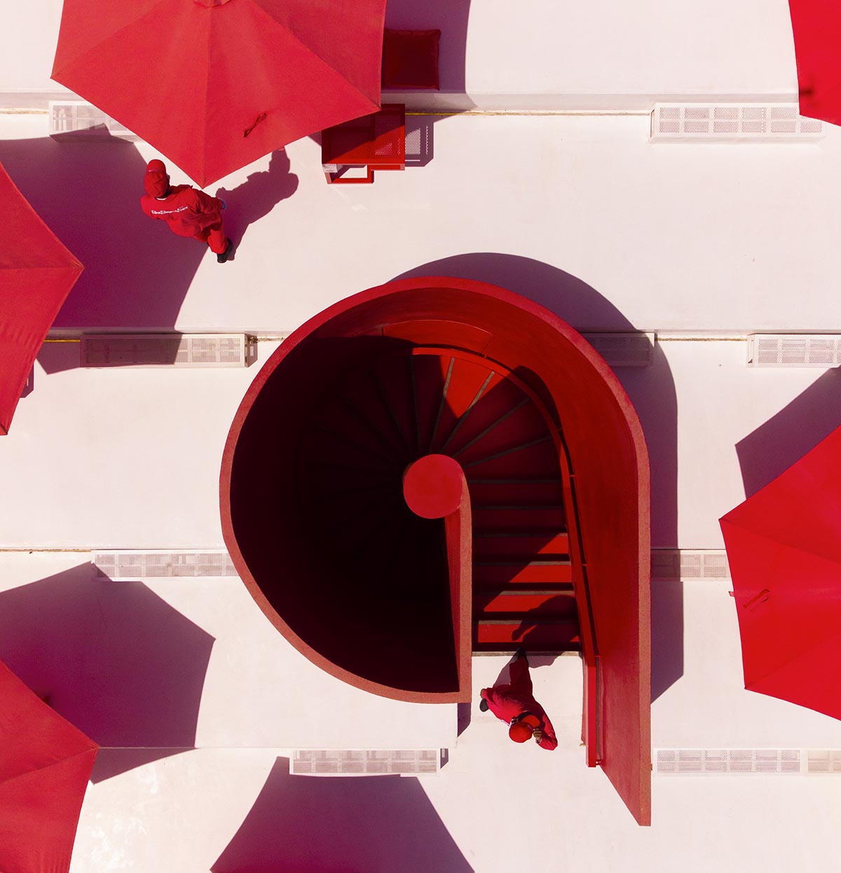 TAEP/AAP creates restaurant featuring a multifunctional grand canopy in Kuwait 