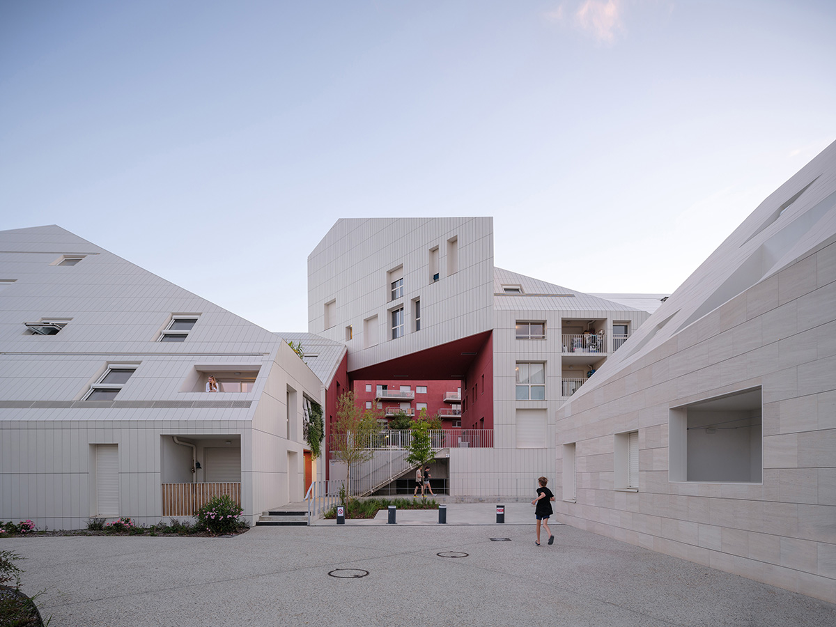 MVRDV completes Ilot Queyries residential complex in Bordeaux