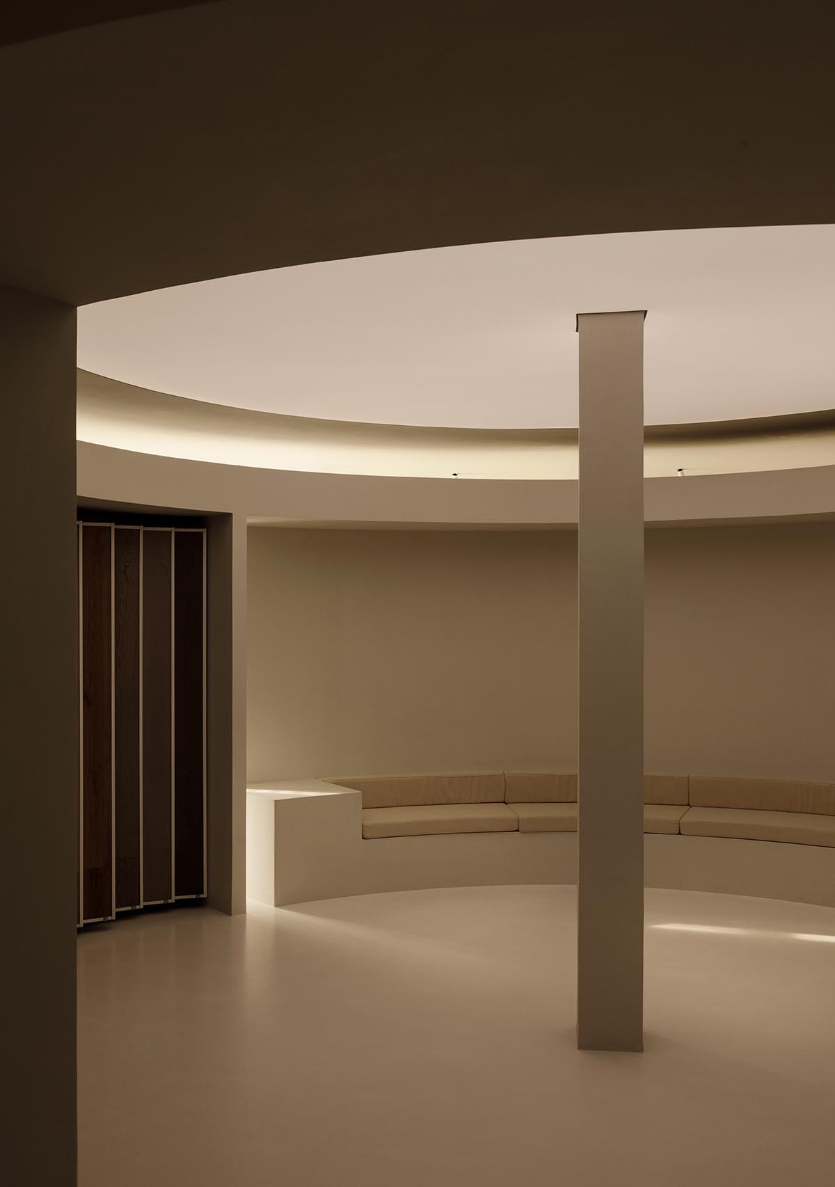 TSPACE DESIGN imagines circular gallery like a round heaven in Beijing
