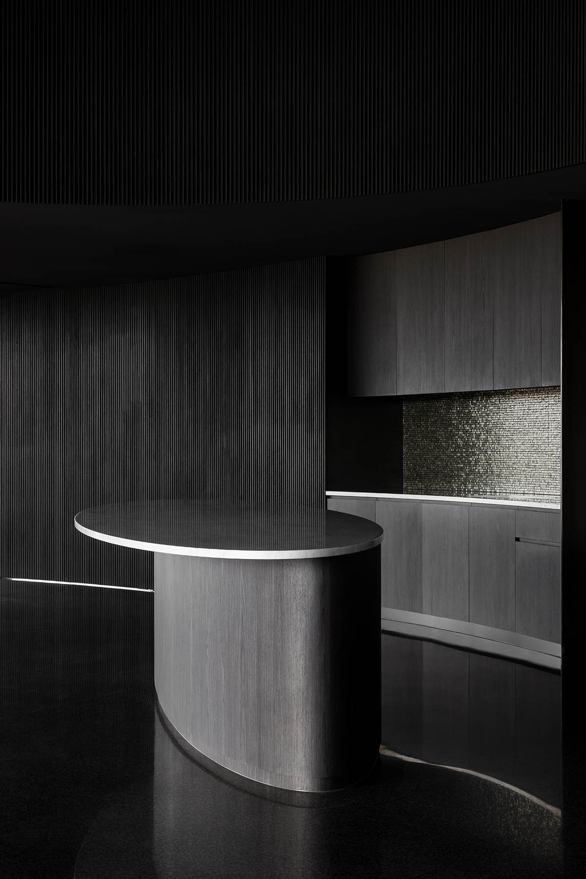 Wood Marsh translates topography lines into snake-like Peninsula House in Australia 