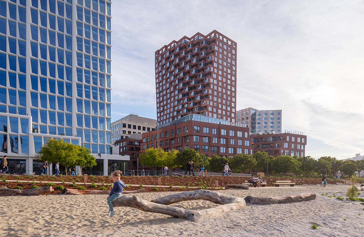 Basalt rock formations in California inform a new support center by Henning Larsen