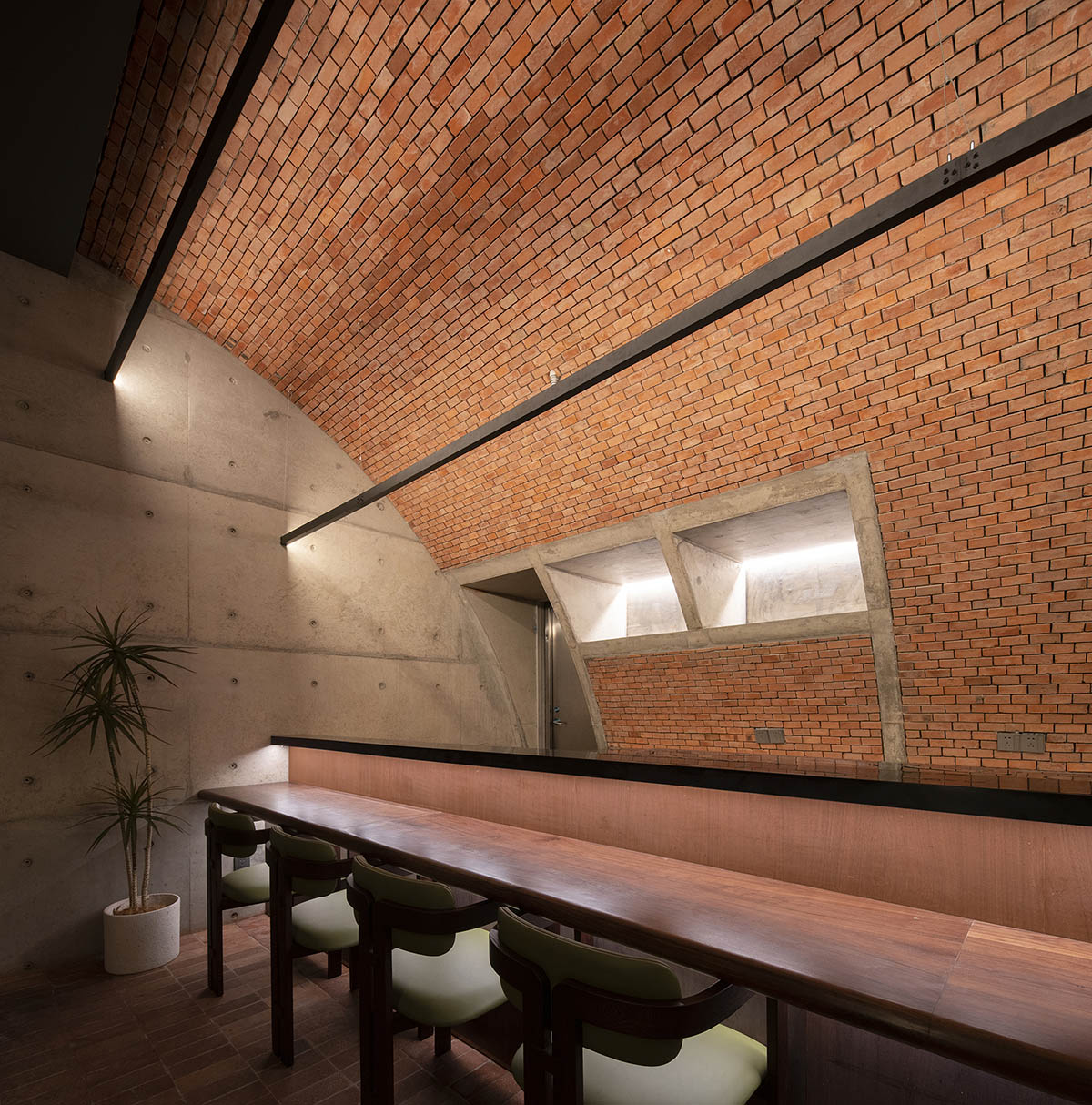 bigER club design built restaurant with valued brick walls in Shenzhen