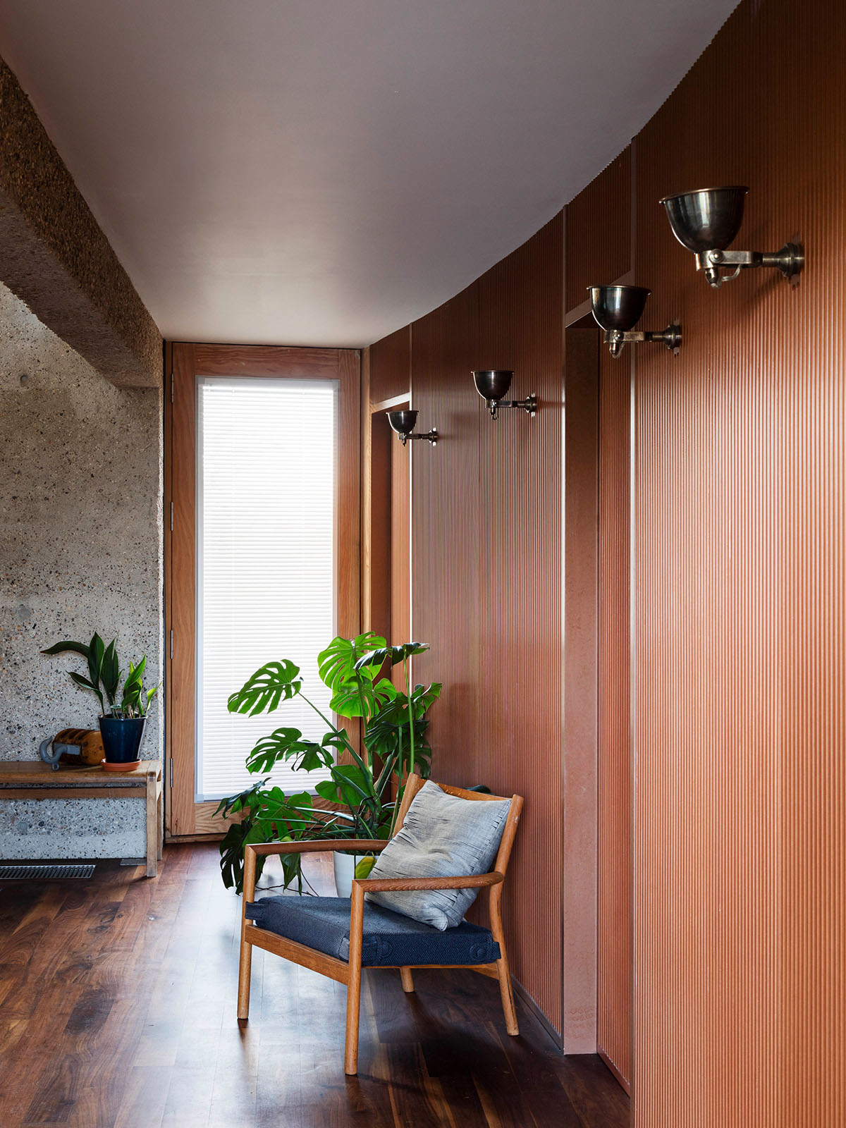 Mole Architects’ The Houseboat wins the 2017 Stephen Lawrence Prize for its 