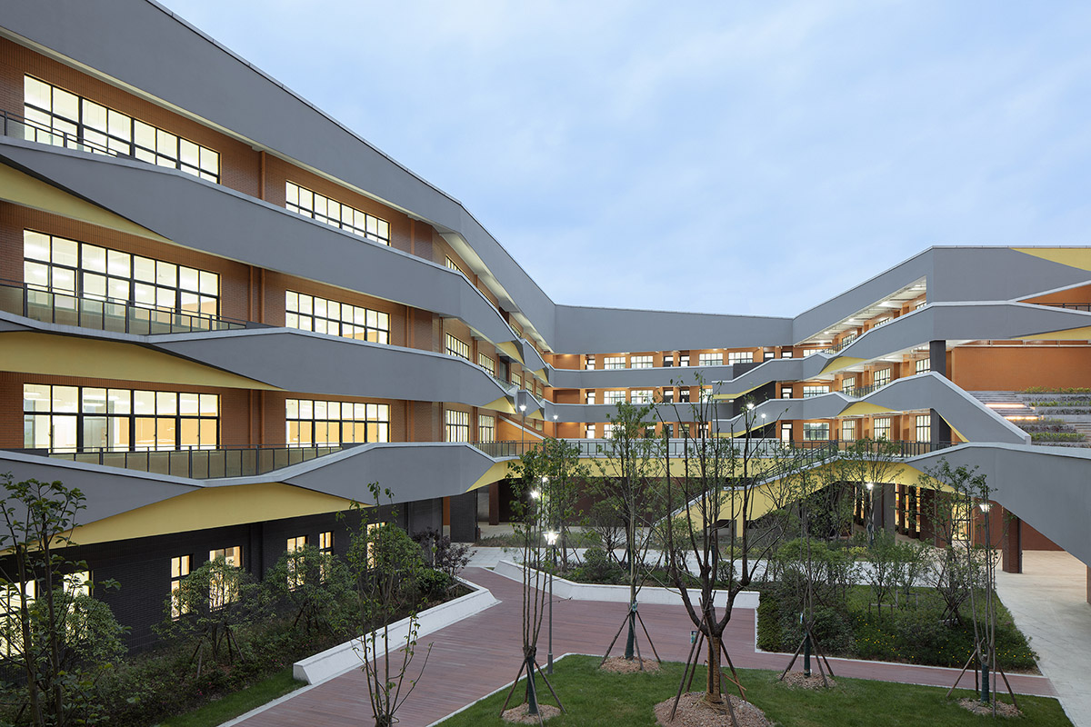 DC Alliance completes Yongjiang Experimental School in Jiangbei District, Ningbo