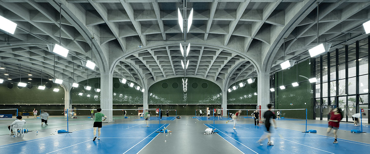 UAD creates sports field with elevated floor encouraging users to move and interact freely in China 
