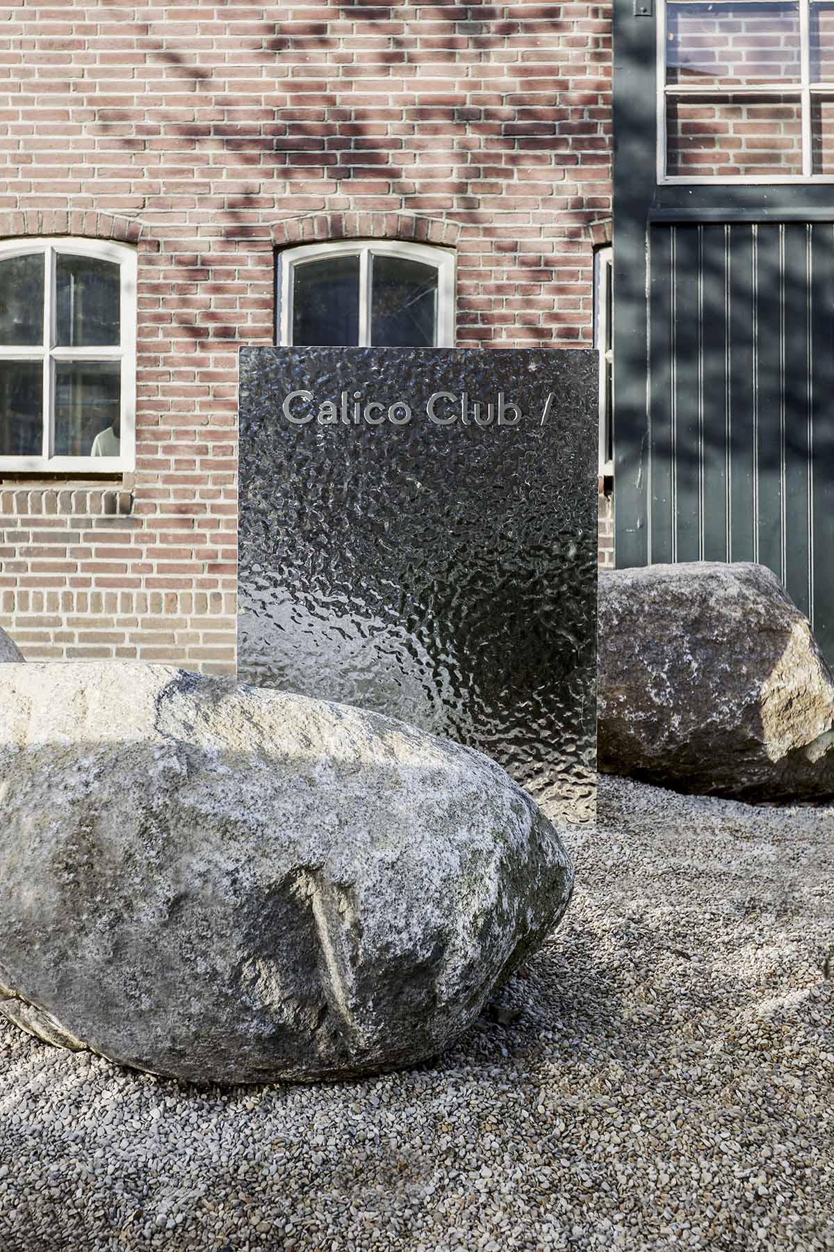 Barde vanVoltt creates retail store interiors like a Japanese zen garden in Nistelrode