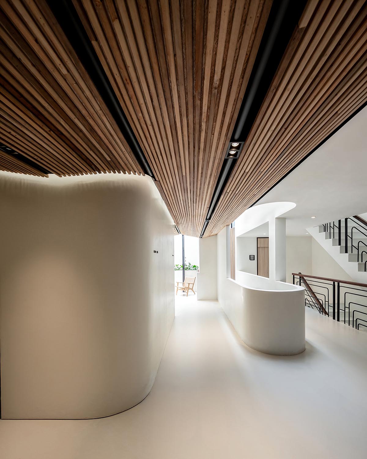 VMA Design Studio creates a fusion of local craftsmanship and contemporary design for Bangkok hotel 