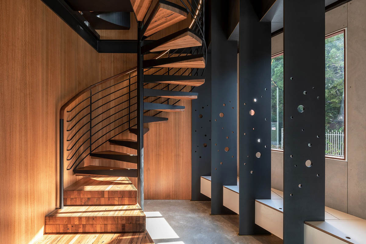 CplusC Architectural Workshop rejuvenates old shop house with blow up green infills in Australia