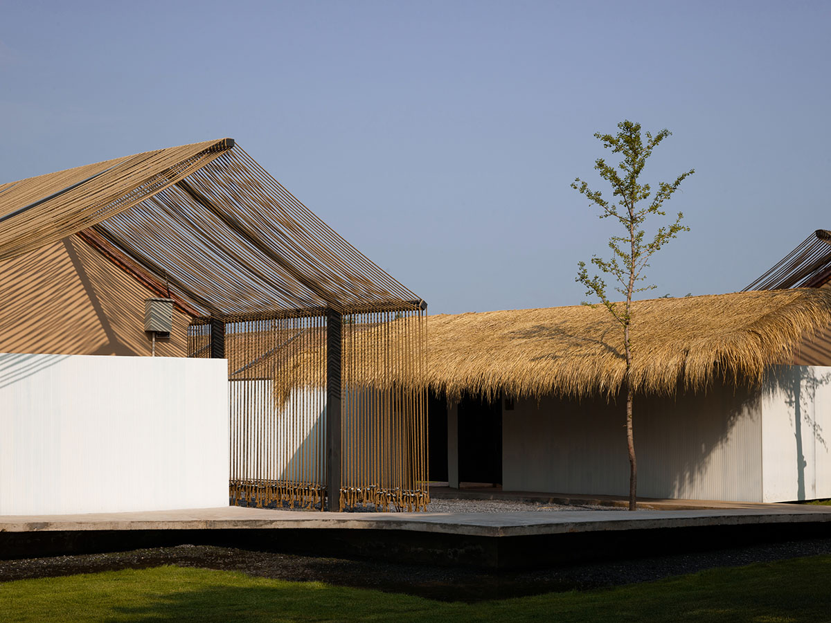 Domain Architects built boutique hotel with thatch roof and 60,000-metre hemp rope in rural Beijing