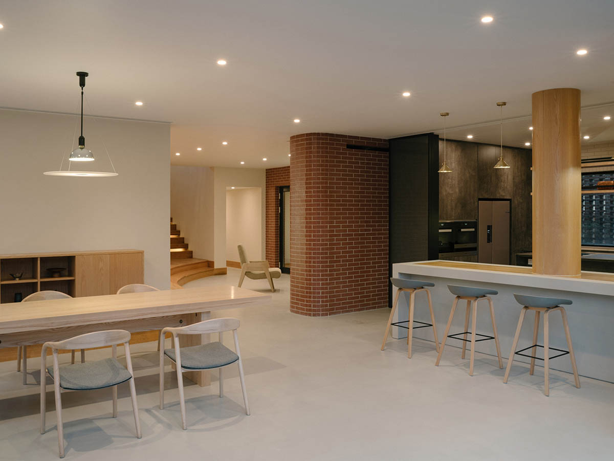 KiKi ARCHi completes Anna Garden Residences with red brick in Beijing