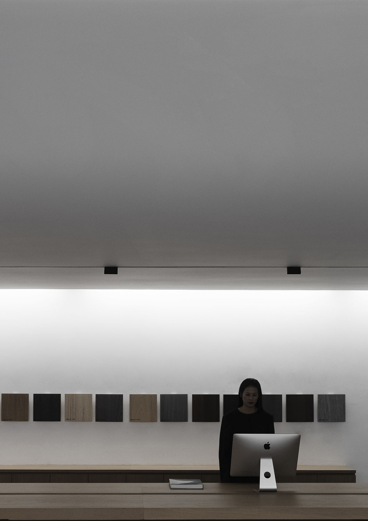 AD ARCHITECTURE creates artistic and warm interiors for JIEN Woodwork Showroom in China