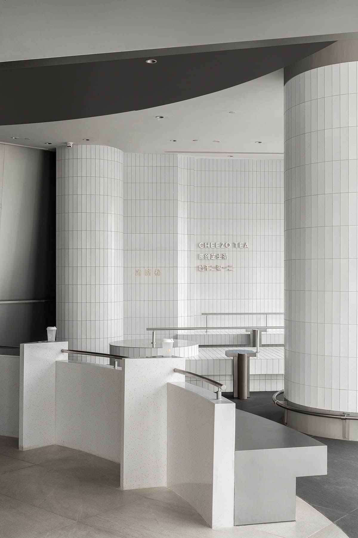 DAS Lab completes HEYTEA Store in Jinan with circular divisions activating movement inside