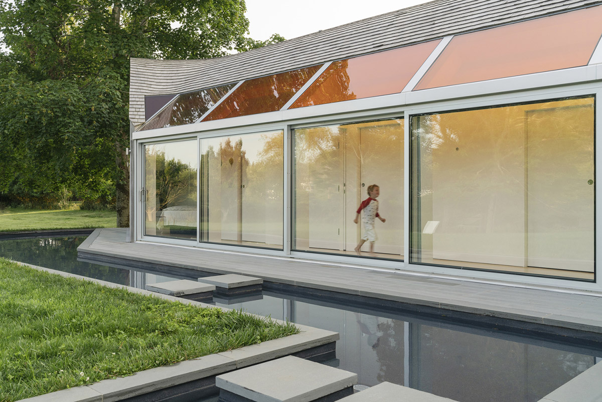 nea studio's cocoon-shaped residence in Long Island acts as a