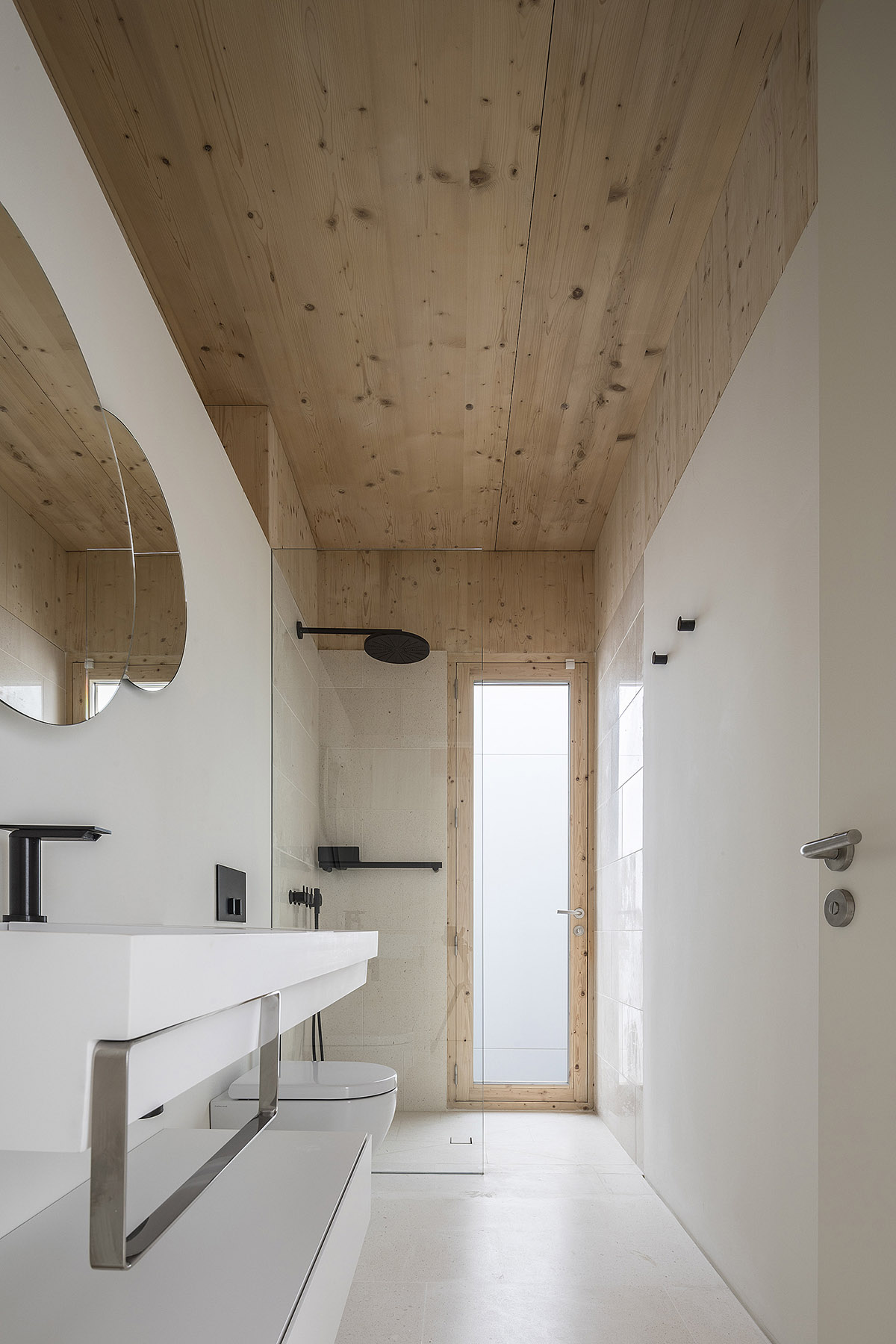 Marià Castelló Architecture designs fragmented all-white family house on the island of Ibiza