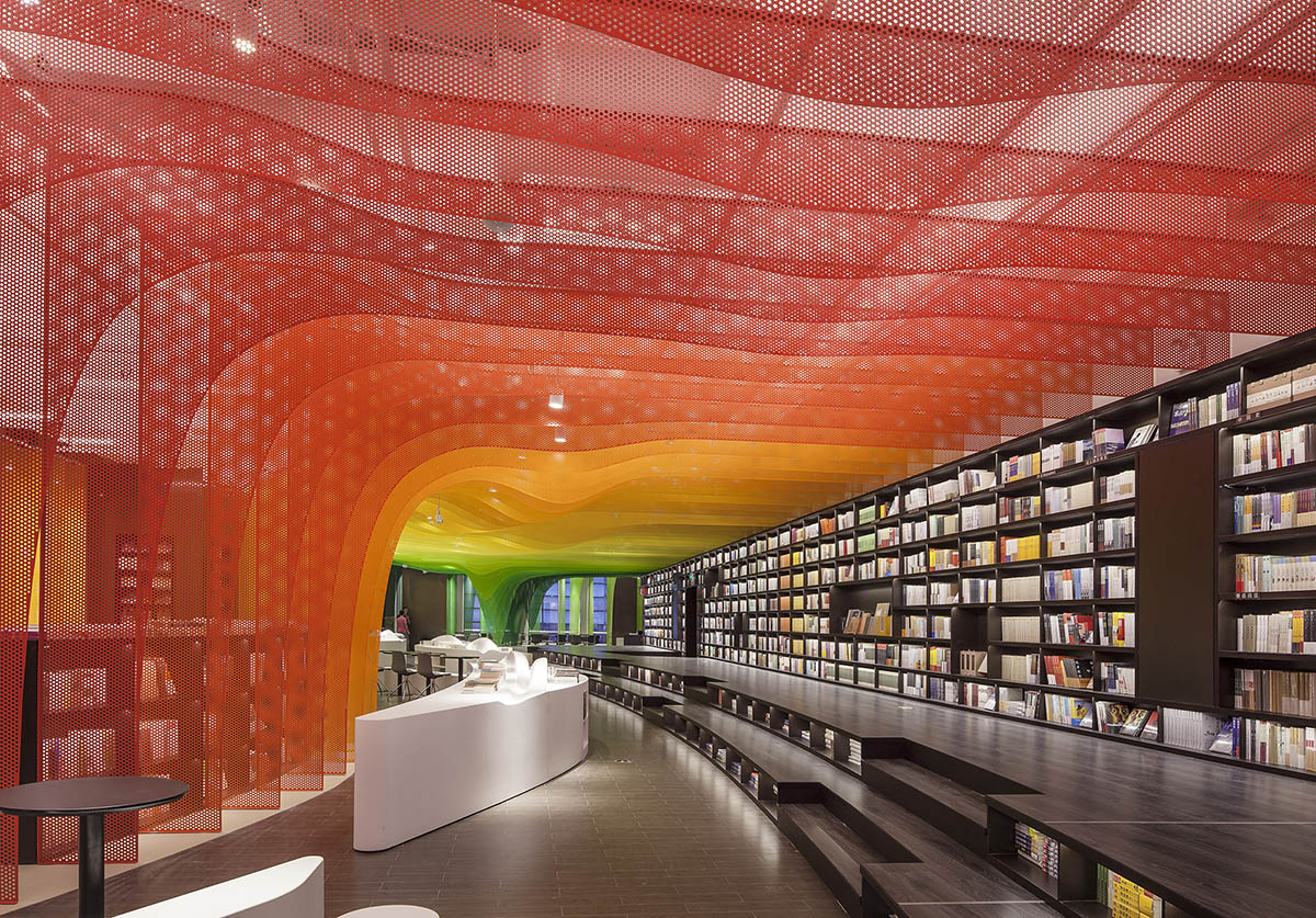 Wutopia Lab completes Zhongshu Bookstore in China with undulating metal panels