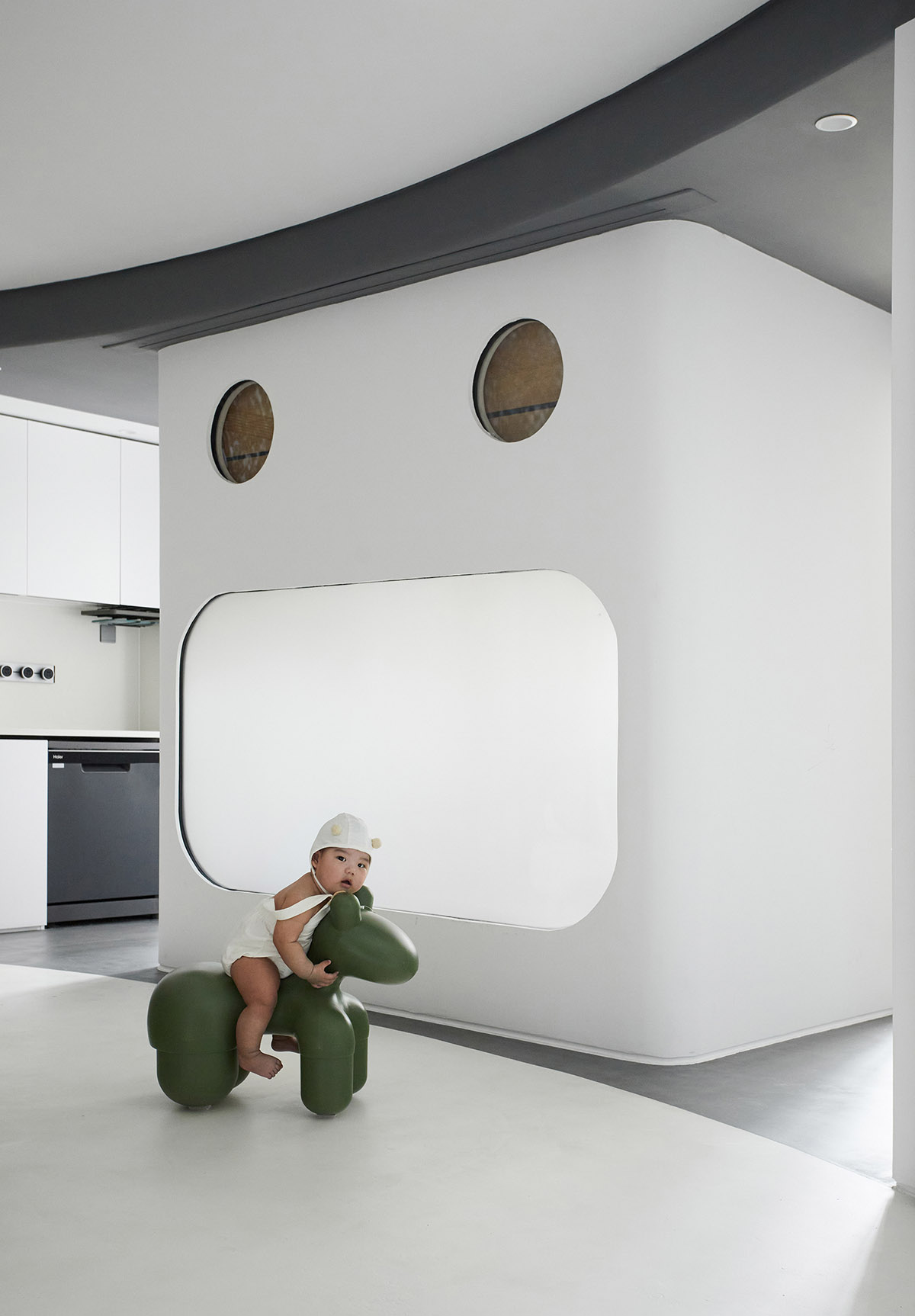 XIGO STUDIO reinterprets contemporary entertainment archetypes for this house created for children 