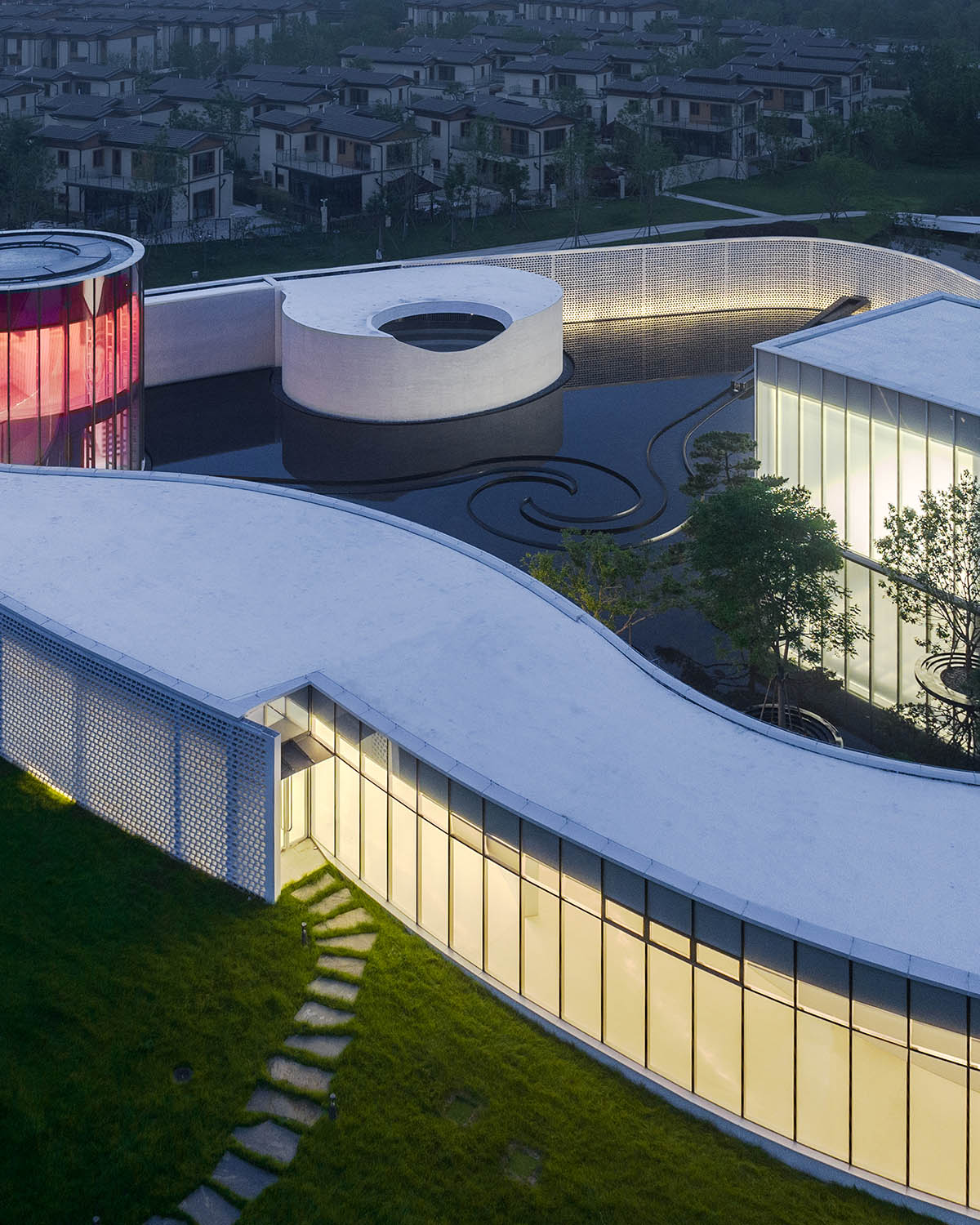 Circular, oval and square volumes form art museum designed by Wutopia Lab in China 